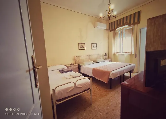 Delhy Szálloda Viareggio